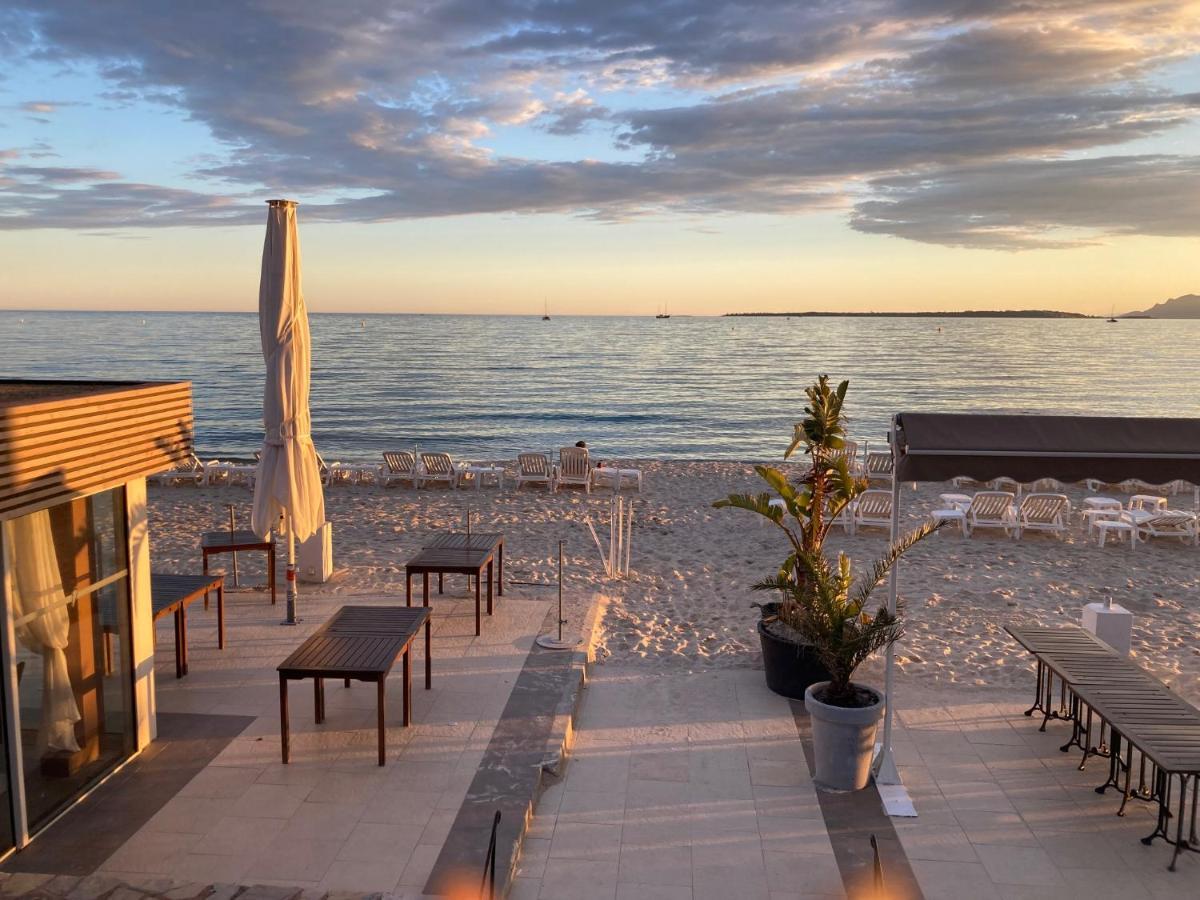 De Standing Le Velvet Bay Climatise En Bord De Appartement